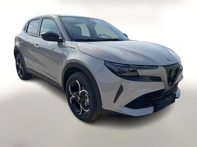 Neu Alfa Romeo GT Junior 145 PS (106 kW) 2025 Avorio scala metallic