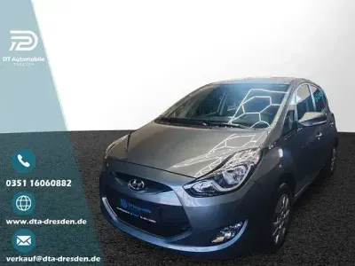 Gebraucht Hyundai ix20 Edition 90 PS (66 kW) 2012 Grau Kleinwagen