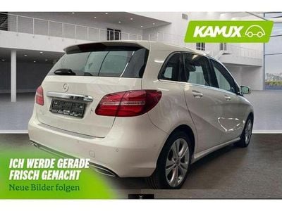 Usado Mercedes B200 Urban 156 HP (114 kW) 2017 Branco Monovolume