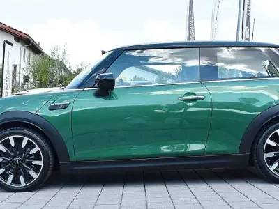 Gebraucht Mini Cooper S Coupé Classic 178 PS (130 kW) 2023 British racing green iv Coupé
