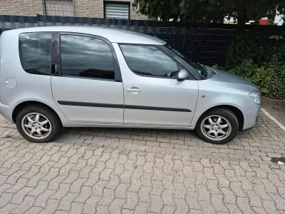 Gebraucht Skoda Roomster 86 PS (63 kW) 2009 Silber Van / Kleinbus