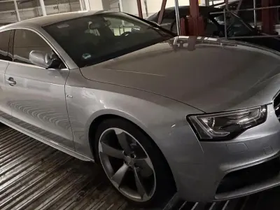 Gebraucht Audi A5 S-Line 177 PS (130 kW) 2015 Silber Coupé