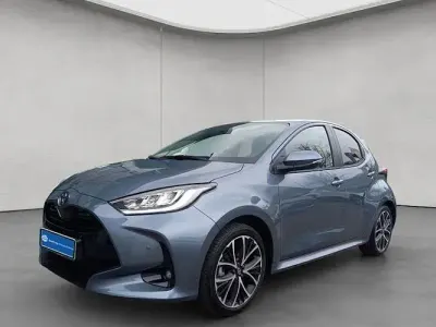 Gebraucht Toyota Yaris Hybrid 116 PS (85 kW) 2026 Grau Limousine