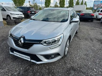 Gebraucht Renault Mégane GrandTour Experience 132 PS (97 kW) 2016 Grau Kombi