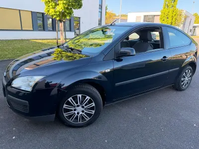 Second-hand Ford Focus 80 CP (58 kW) 2007 Albastru Hatchback