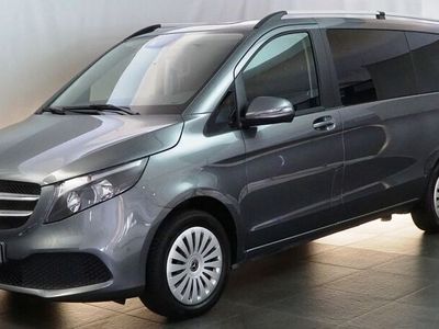 Mercedes V220