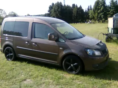 Gebraucht VW Caddy 106 PS (77 kW) 2013 Braun Van / Kleinbus