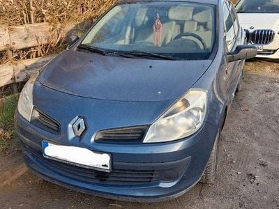 Gebraucht Renault Clio II Expression 75 PS (55 kW) 2006 Grau Limousine