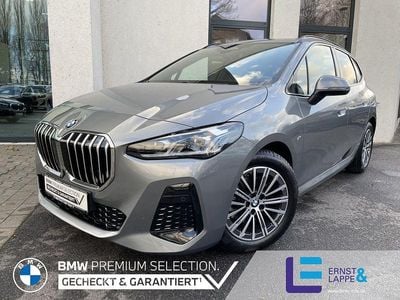 Grau Gebraucht 2024 BMW 218 M Sport Van / Kleinbus | 33.640 € (Fairer Preis)