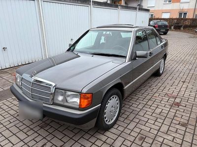 Gebraucht Mercedes 190 122 PS (89 kW) 1992 Grau Limousine