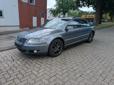 Gebraucht VW Phaeton 239 PS (175 kW) 2009 Grau Limousine