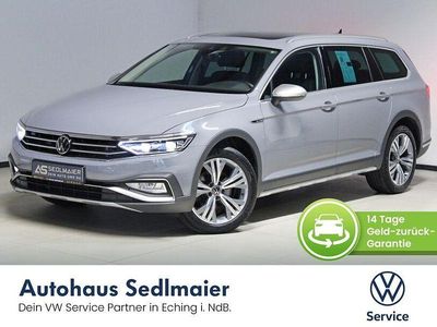 Mondsteingrau Gebraucht 2023 VW Passat Kombi | 30.400 € (Teuer)
