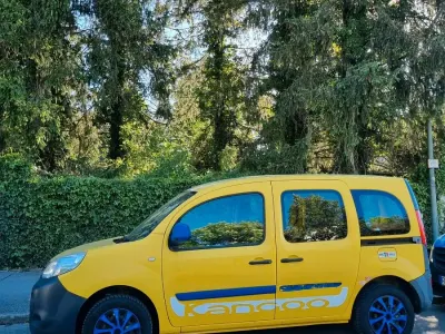 Gebraucht Renault Kangoo 106 PS (77 kW) 2014 Gelb Van / Kleinbus