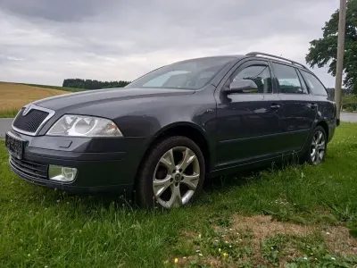 Gebraucht Skoda Octavia LAURIN & KLEMENT 160 PS (117 kW) 2009 Grau Kombi