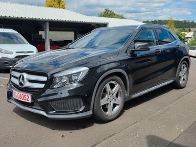 Mercedes GLA220