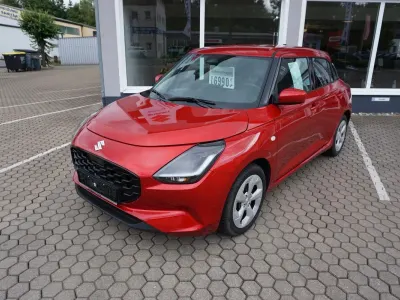 Gebraucht Suzuki Swift Comfort 83 PS (61 kW) 2025 Rot Kleinwagen