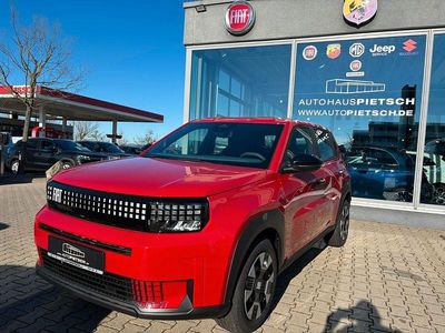 Neu Fiat Grande Panda Icon 110 PS (80 kW) 2026 Rot Kleinwagen