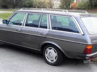 Usata Mercedes E230 136 CV (100 kW) 1985 Grigio Station wagon