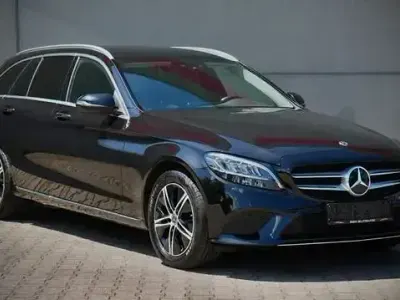 Gebraucht Mercedes C180 122 PS (89 kW) 2021 Schwarz Kombi
