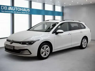 Begagnad VW Golf VIII Life 150 HK (110 kW) 2024 Vit Kombi