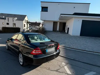 Gebraucht Mercedes C180 143 PS (105 kW) 2006 Schwarz Limousine