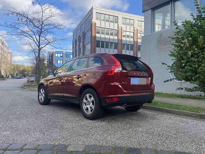 Rot Gebraucht 2011 Volvo XC60 Summum SUV | 13.200 € (Fairer Preis)