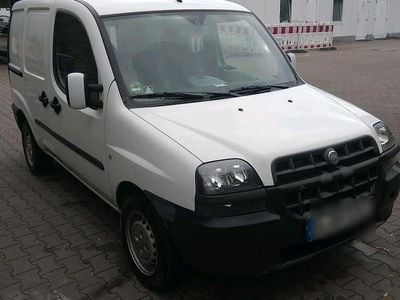Weiß Gebraucht 2005 Fiat Doblò Van / Kleinbus | 2.150 €