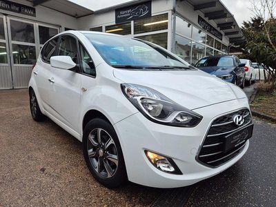 Gebraucht Hyundai ix20 Passion 90 PS (66 kW) 2017 Weiß Kleinwagen