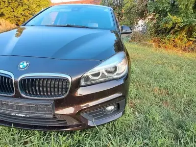 Gebraucht BMW 218 Gran Tourer Luxury Line 150 PS (110 kW) 2016 Schwarz Van / Kleinbus