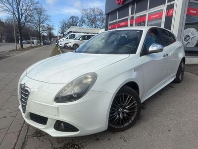 Gebraucht Alfa Romeo Giulietta Turismo 120 PS (88 kW) 2013 Weiß Kleinwagen