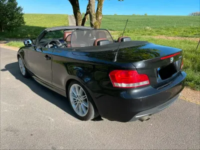 Gebraucht BMW 118 Cabriolet M Sport 143 PS (105 kW) 2010 Schwarz Cabrio