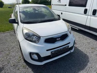 Używany Kia Picanto Edition 7 67 KM (49 kW) 2015 Biały Hatchback