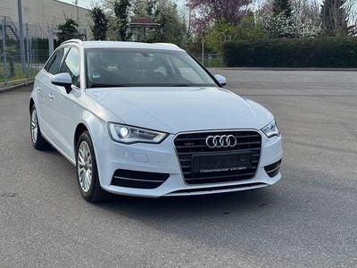 Używany Audi A3 Ambiente 150 KM (110 kW) 2014 Biały Sedan/Limuzyna