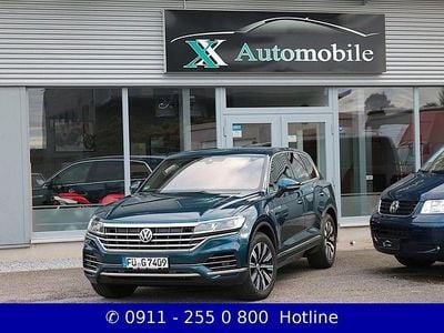 Blau Gebraucht 2019 VW Touareg Elegance SUV | 28.950 € (Fairer Preis)