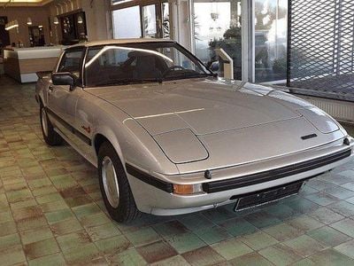 Silber metallic Gebraucht 1982 Mazda RX7 Coupé | 15.700 €