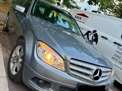 Gebraucht Mercedes C180 120 PS (88 kW) 2010 Grau Kombi