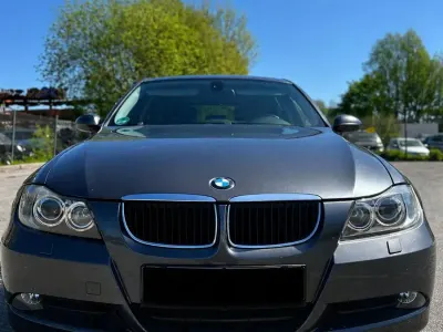 Gebraucht BMW 320 163 PS (119 kW) 2007 Grau Kombi