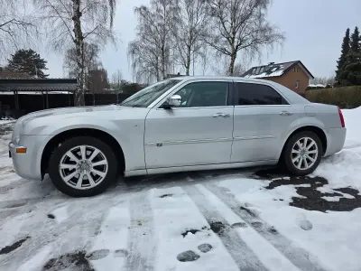 Gebraucht Chrysler 300C 176 PS (129 kW) 2010 Silber Limousine