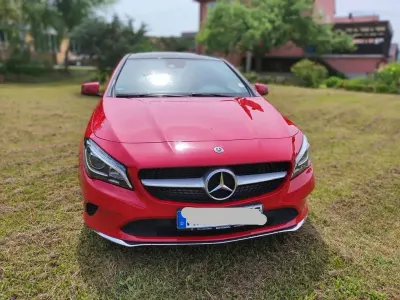 Gebraucht Mercedes 200 156 PS (114 kW) 2018 Rot Limousine