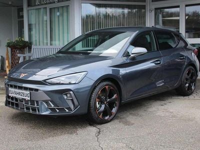 Grau ("magnetic tech") Gebraucht 2024 Cupra Leon Limousine | 27.990 € (Superpreis)