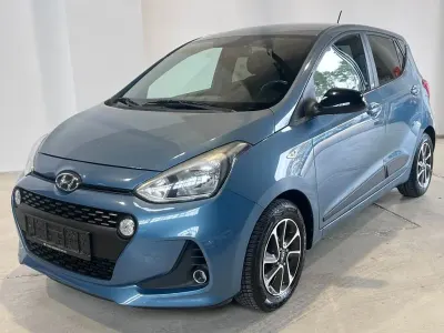 Gebraucht Hyundai i10 Passion 67 PS (49 kW) 2018 Blau Kleinwagen