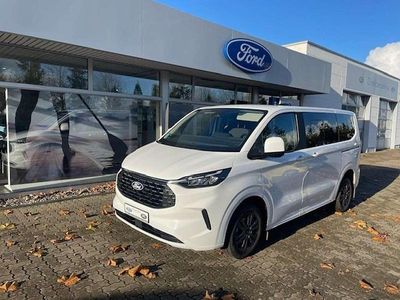 Gebraucht Ford Tourneo Titanium 170 PS (125 kW) 2024 Frostweiß Van / Kleinbus