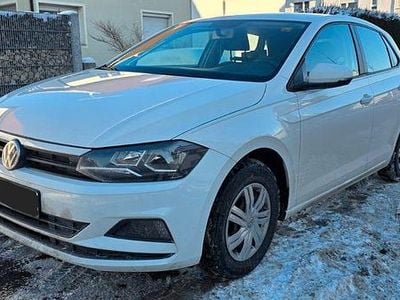 Weiß Gebraucht 2018 VW Polo Trendline Limousine | 6.800 € (Fairer Preis)