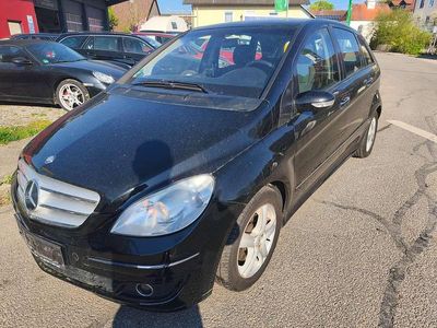 Gebraucht Mercedes B200 136 PS (100 kW) 2006 Kosmosschwarz  metalliclack Van / Kleinbus