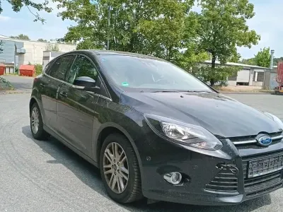 Gebraucht Ford Focus Titanium 163 PS (119 kW) 2014 Schwarz Limousine