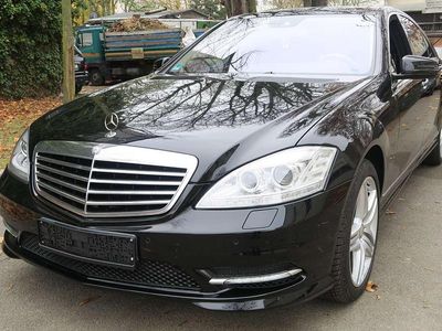 Gebraucht Mercedes S550 435 PS (319 kW) 2012 Schwarz/baltic black Limousine