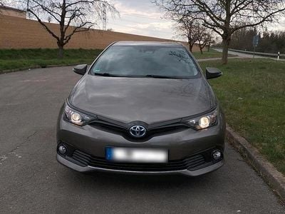 Gebraucht Toyota Auris Hybrid 100 PS (73 kW) 2018 Kombi