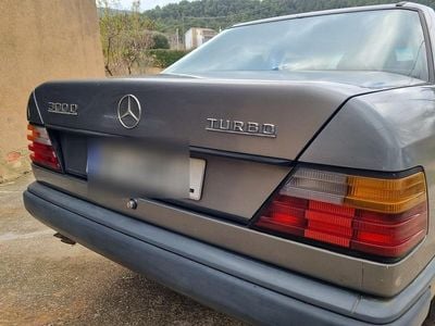 Grau Gebraucht 1988 Mercedes 300 Limousine | 5.000 €