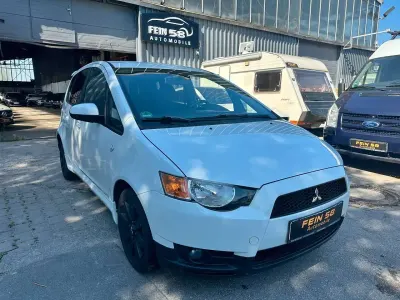 Gebraucht Mitsubishi Colt 75 PS (55 kW) 2012 Weiß Kleinwagen