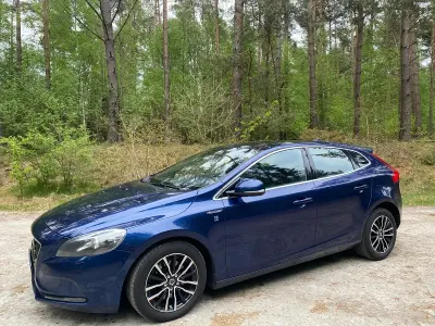 Gebraucht Volvo V40 Ocean Race 150 PS (110 kW) 2015 Blau Limousine